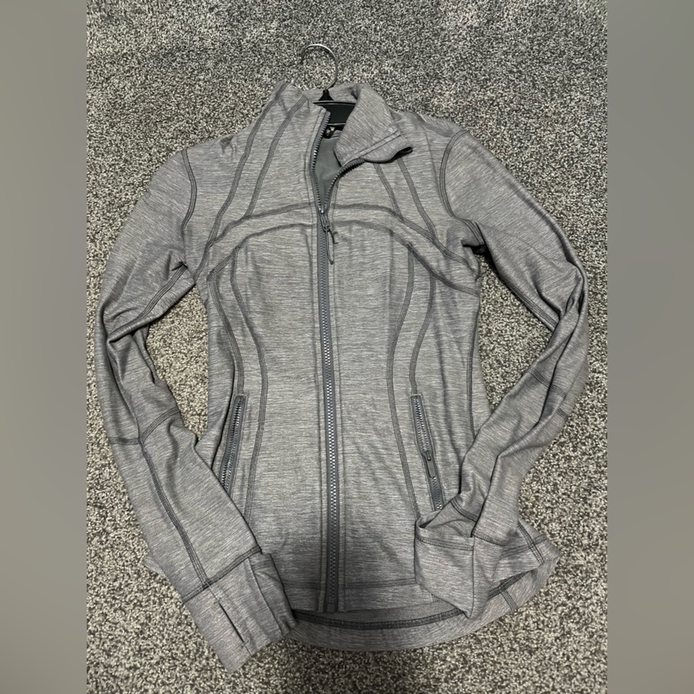 FLASH SALE Lululemon define jacket size 4
